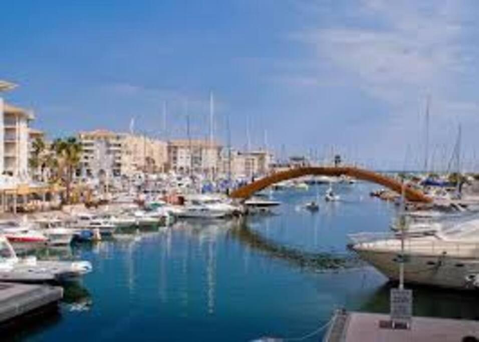 Apartamento Votre Sejour Cosy A Frejus! Exterior foto